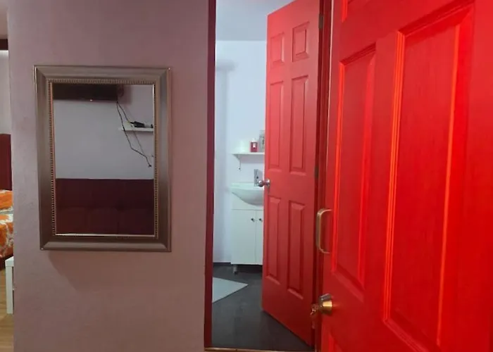 Roja Moderna Hasta 3 Huespedes Centrica, Comoda Y Con Excelente Conectividad Holiday home Mexico City