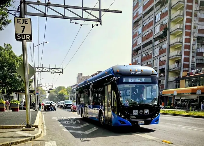 Roja Moderna Hasta 3 Huespedes Centrica, Comoda Y Con Excelente Conectividad